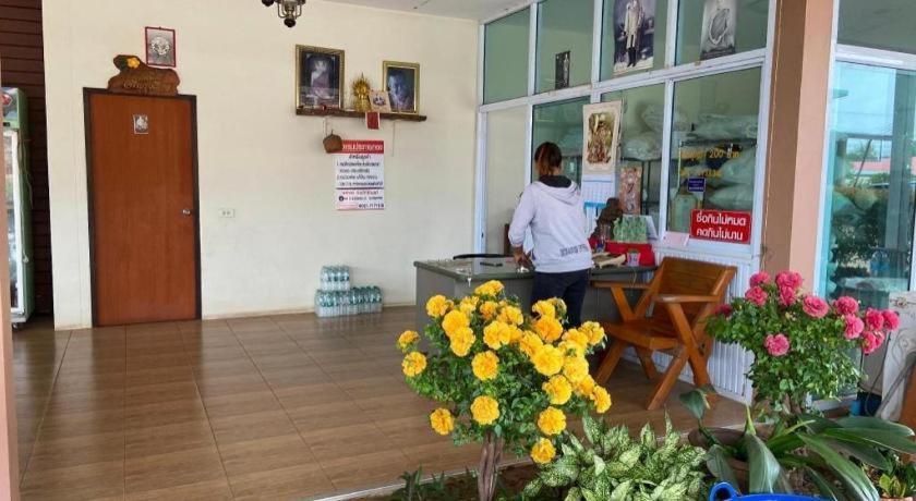 Prakaithong Hotel Amphoe Sawang Daen Din Экстерьер фото