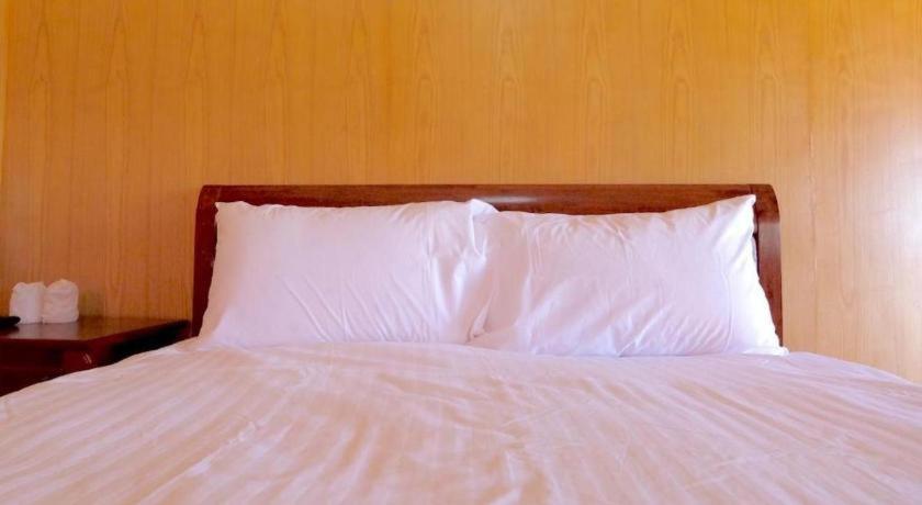 Prakaithong Hotel Amphoe Sawang Daen Din Экстерьер фото
