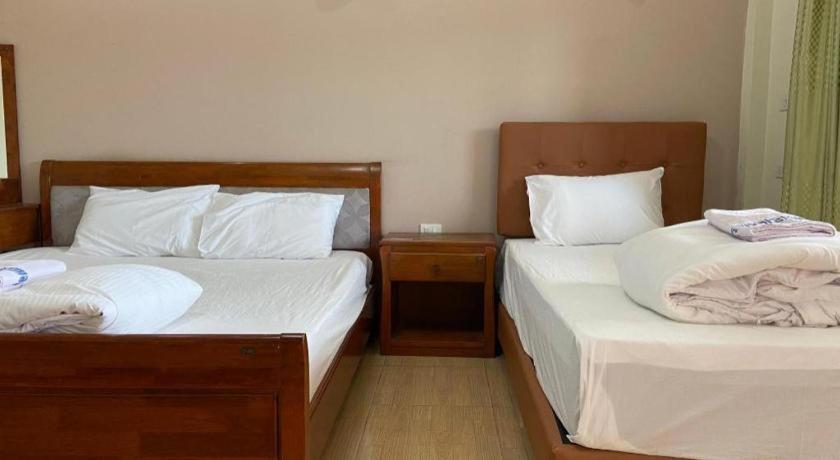 Prakaithong Hotel Amphoe Sawang Daen Din Экстерьер фото